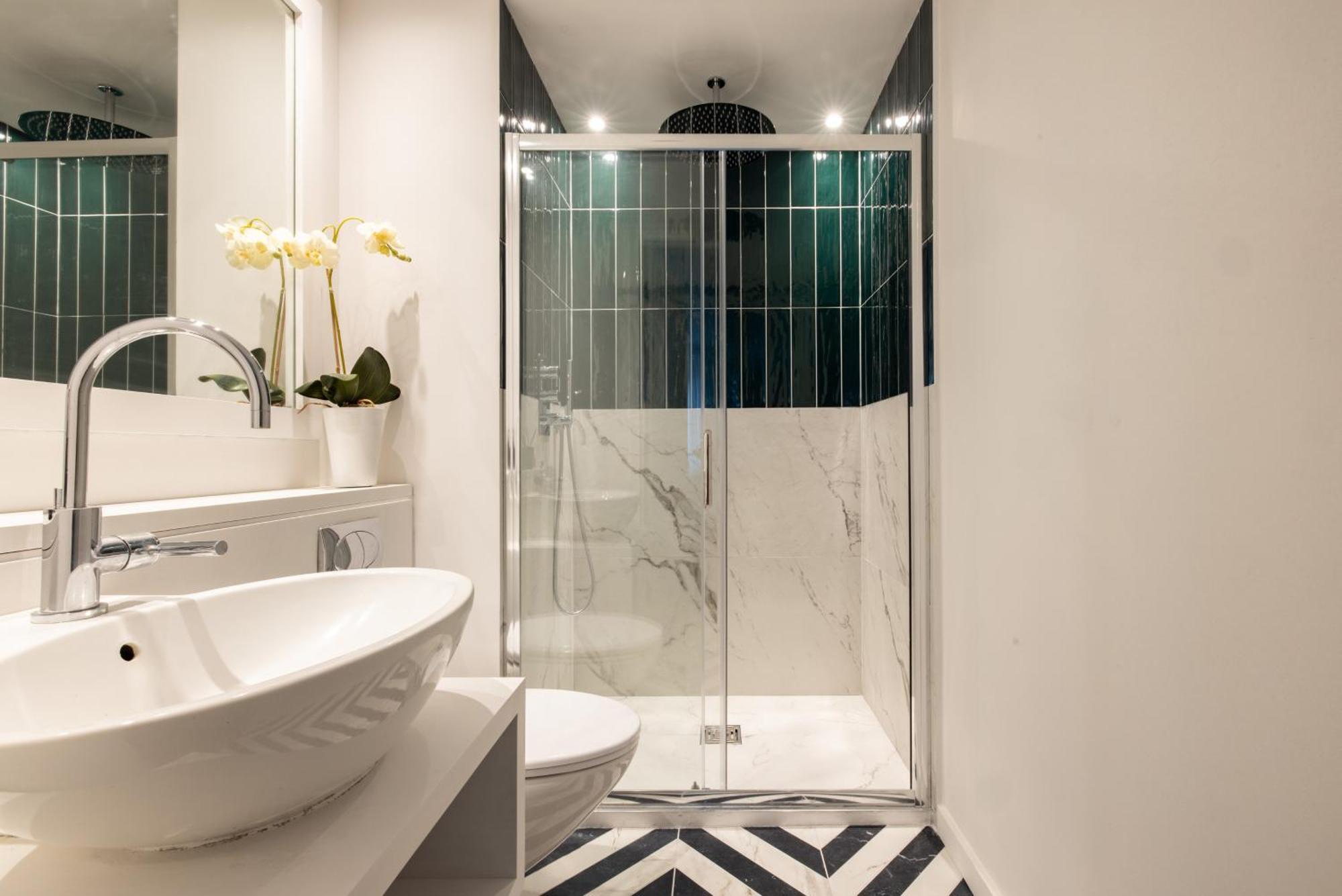 Modern, Luxury 2-bed With Private Balcony Appartamento Londra