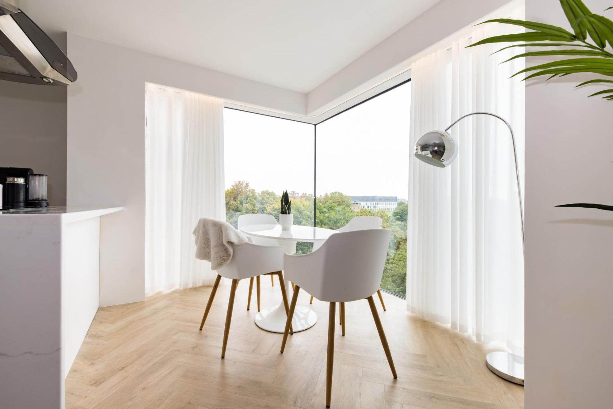 Appartamento Modern, Luxury 2-bed With Private Balcony